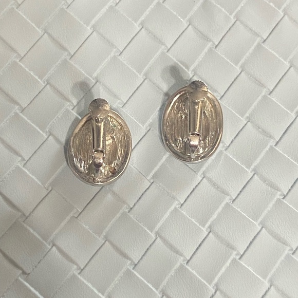 Authentic Givenchy vintage silver adjustable clip on earrings - Picture 6 of 12